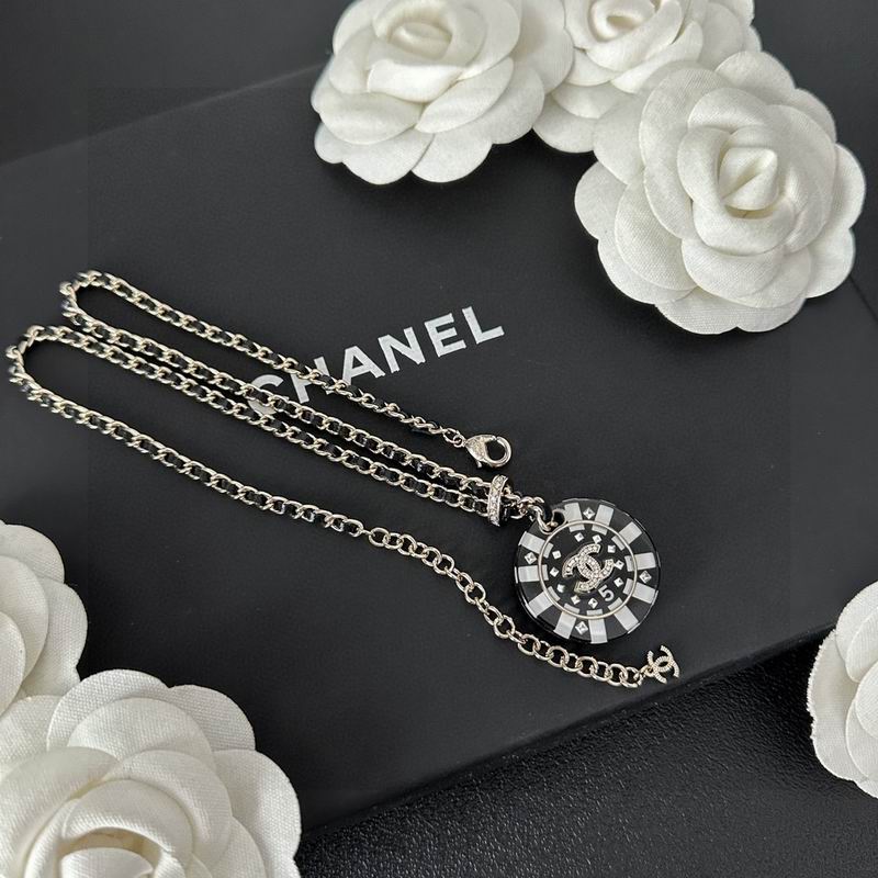Chanel necklace 1lyx86